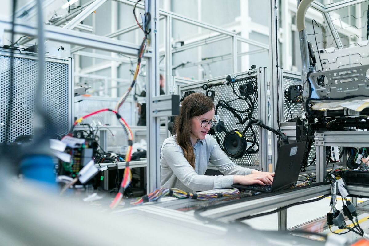 German contract translation for an automotive supplier
